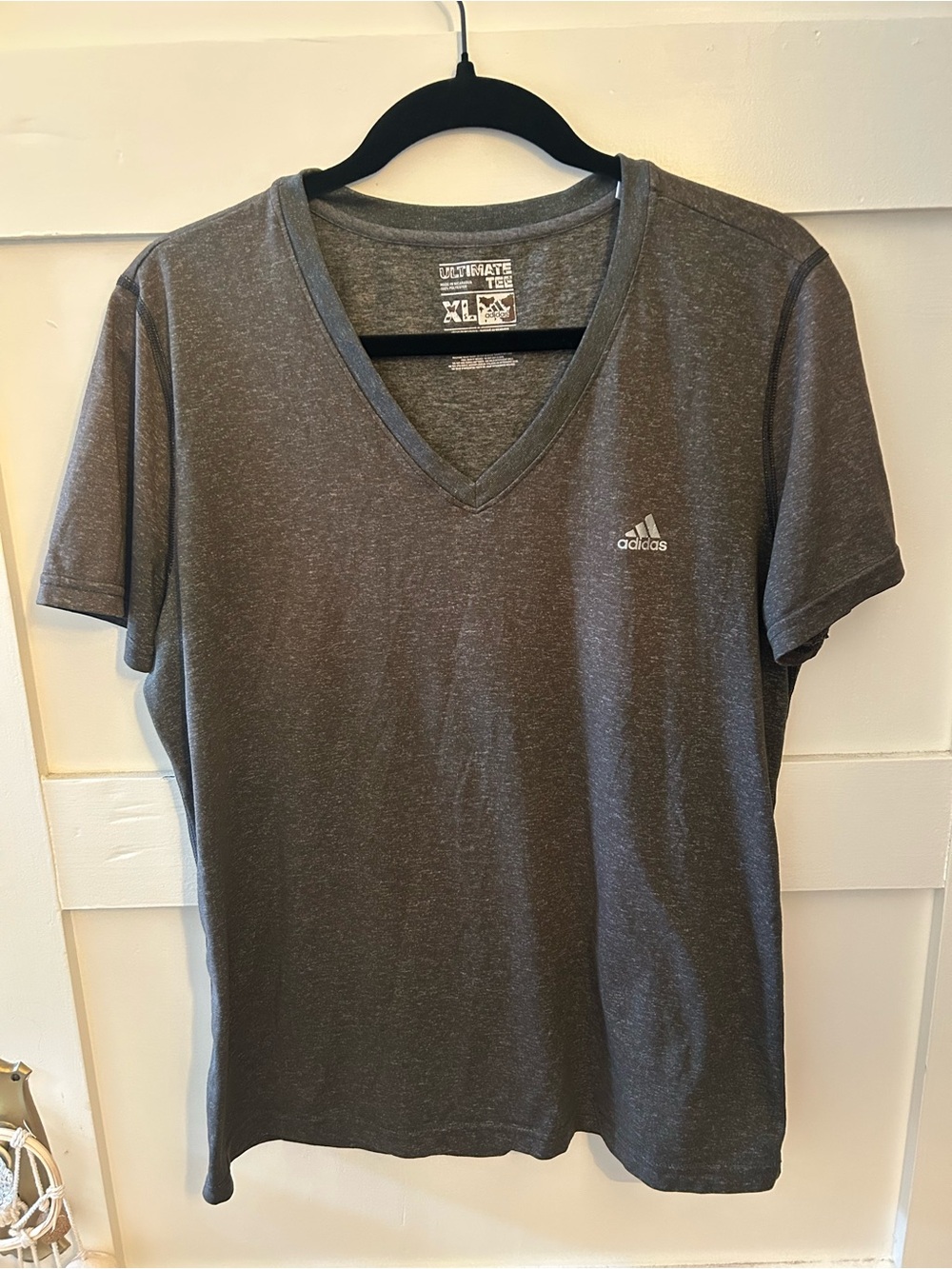 Adidas eWomen's V-Neck Tee in Charcoal